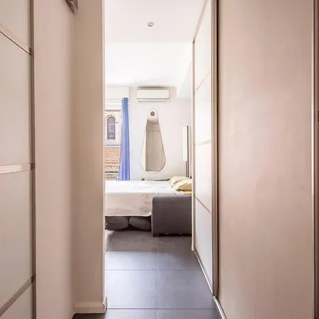 Balcony-beautiful-central-1 Block Beach-a.c-wifi * Nizza