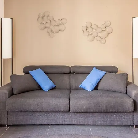 Balcony-beautiful-central-1 Block Beach-a.c-wifi Daire